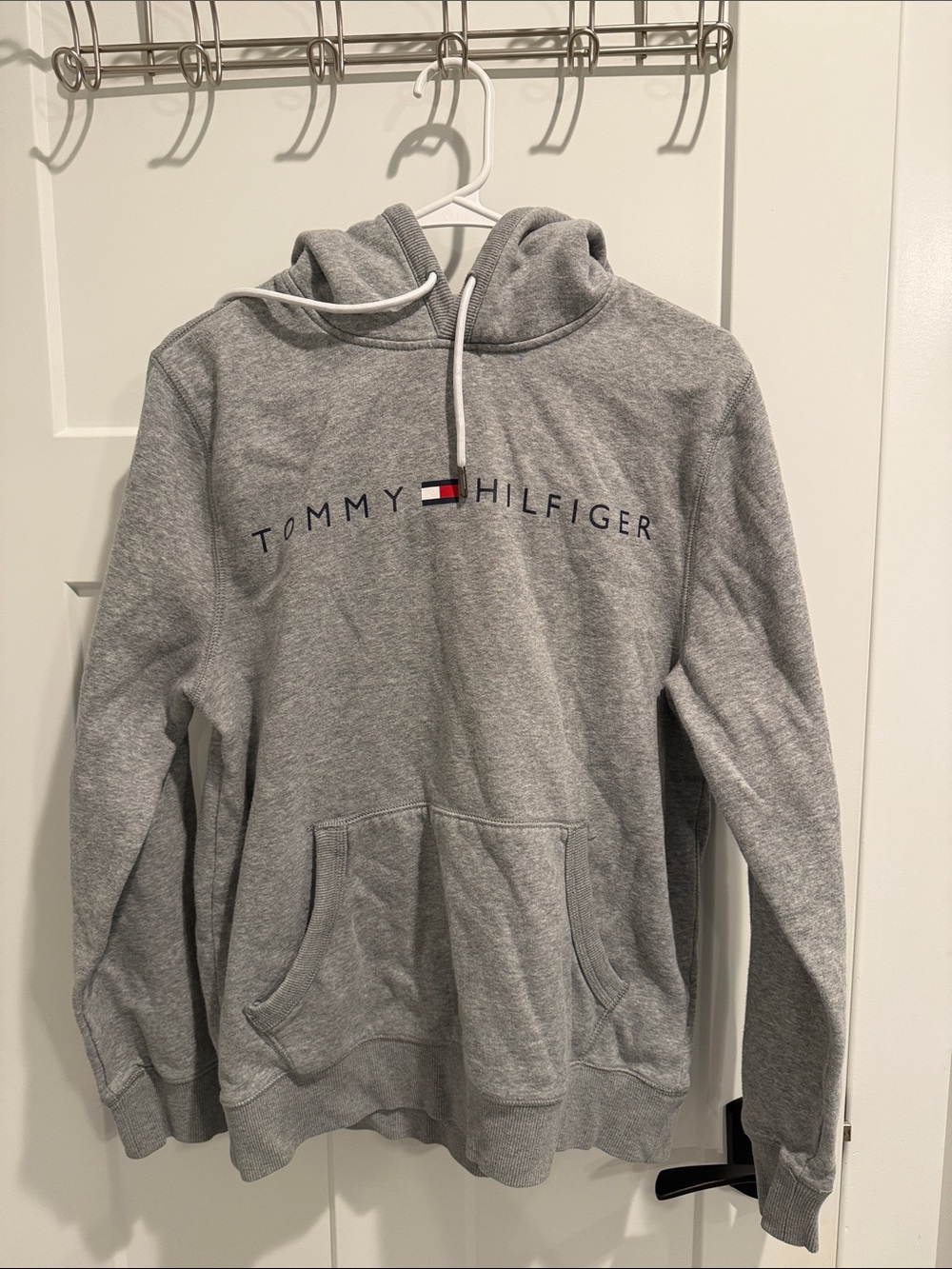 Tommy Hilfiger Gray Pullover Hoodie with Signature Flag